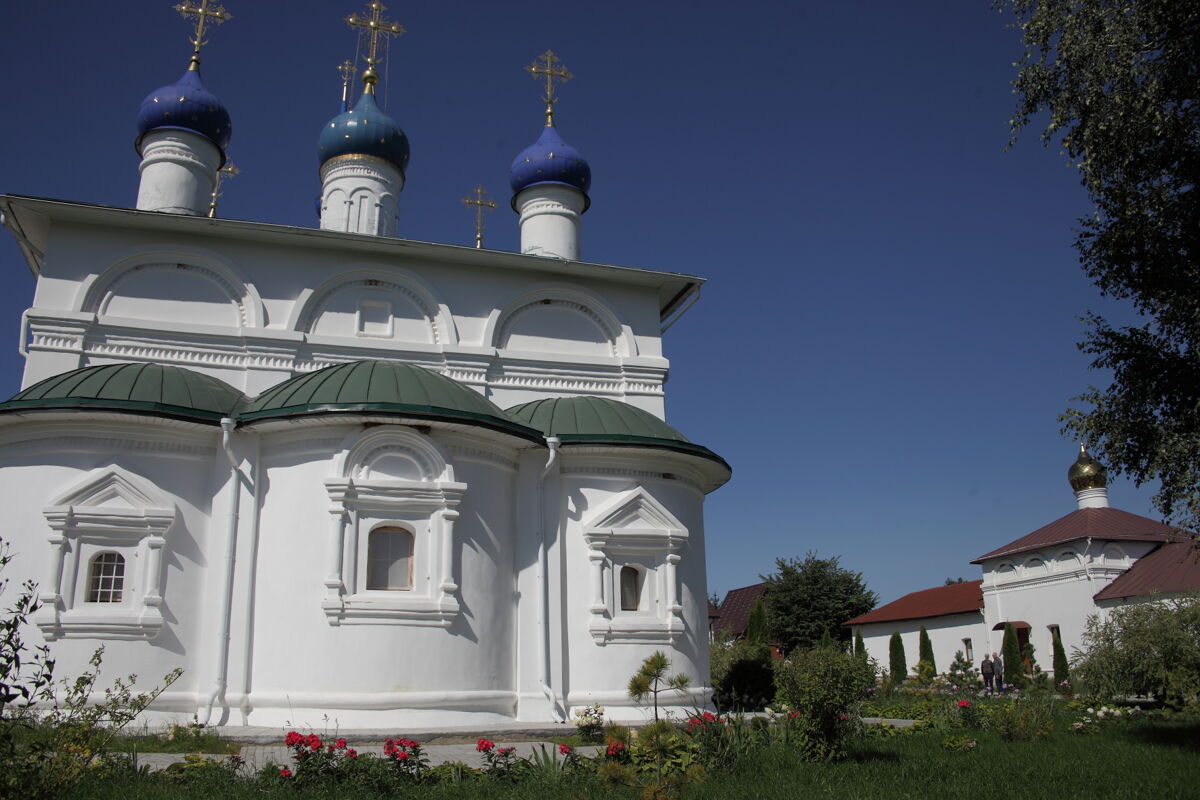 Лихвинский Успенский Гремячев монастырь, Гремячево (Перемышльский район, Калужская область). фасады