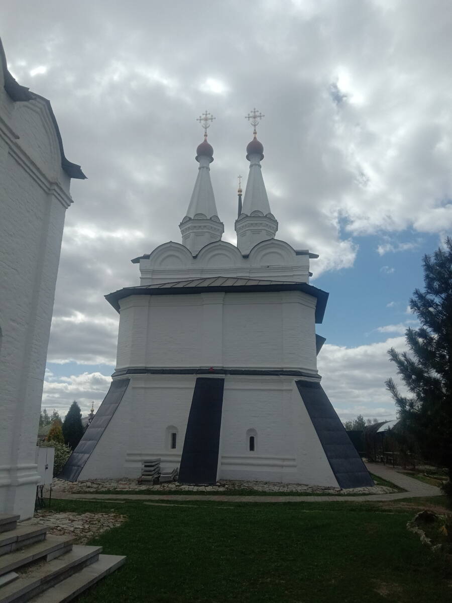 Спасо-Воротынский монастырь. Церковь Введения во храм Пресвятой Богородицы, Спас (Калуга, город, Калужская область). фасады