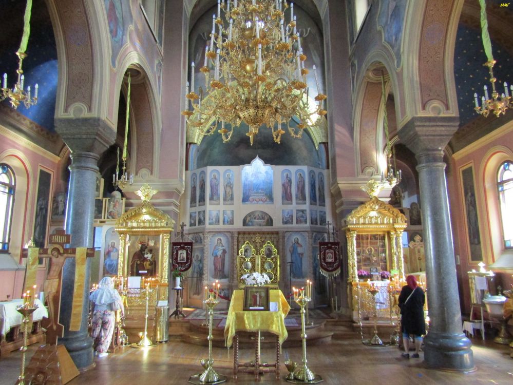 Никольский мужской монастырь. Церковь Иоанна Златоуста, Старая Ладога (Волховский район, Ленинградская область). интерьер и убранство, Внутреннее убранство храма.