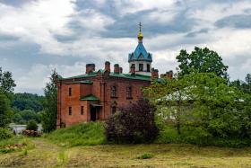 Старая Ладога. Староладожский Успенский девичий монастырь. Домовая церковь Воздвижения Креста Господня