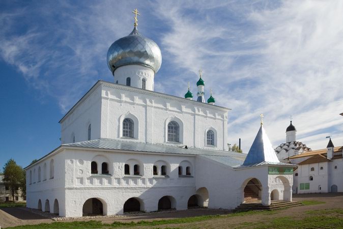 Старая Слобода. Александро-Свирский монастырь. Собор Троицы Живоначальной. фасады