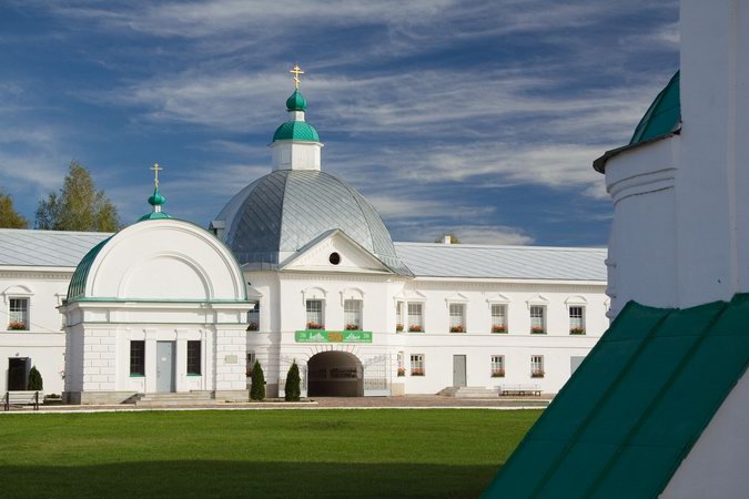 Александро-Свирский монастырь. Церковь Николая Чудотворца, Старая Слобода (Лодейнопольский район, Ленинградская область). общий вид в ландшафте