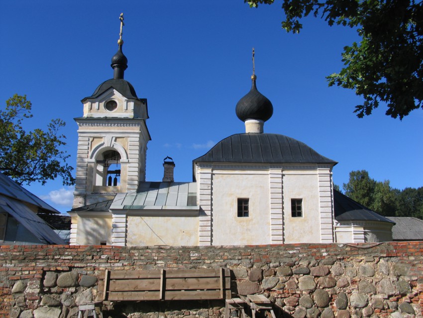 Рождества Пресвятой Богородицы Коневский монастырь. Казанский скит. Церковь Казанской иконы Божией Матери, Коневец, остров (Приозерский район, Ленинградская область). фасады