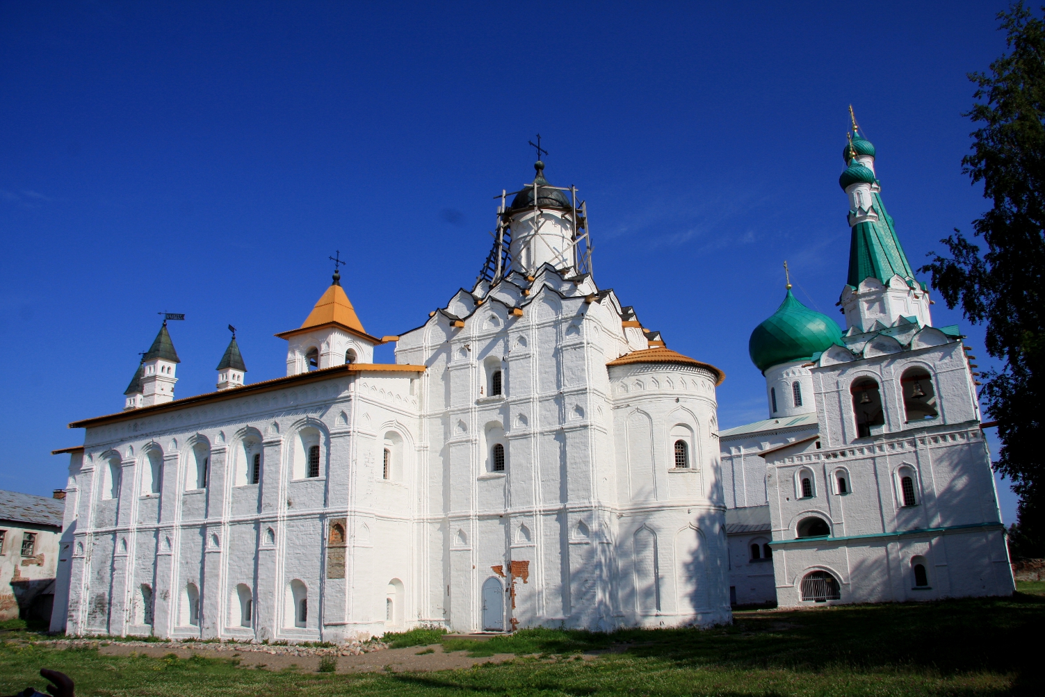 Старая Слобода (Лодейнопольский район). Александро-Свирский монастырь ...