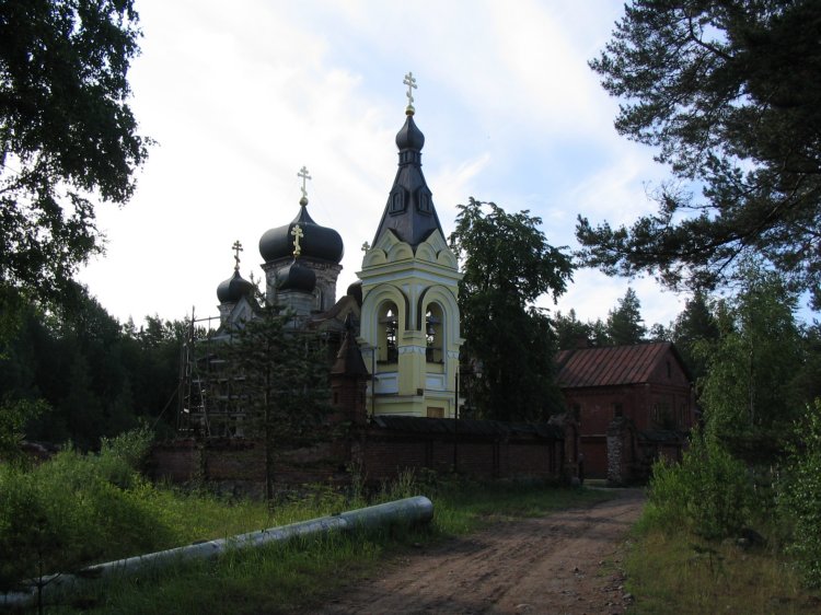 Коневец, остров. Рождества Пресвятой Богородицы Коневский монастырь. Коневский скит. Церковь Коневской иконы Божией Матери. фасады