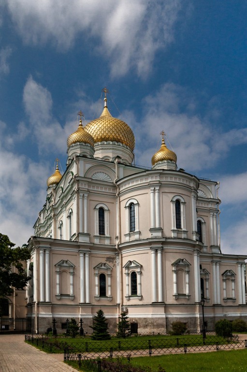 Воскресенский Новодевичий Монастырь. Собор Воскресения Христова, Московский район (Санкт-Петербург, г. Санкт-Петербург). фасады