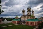 Тихвинский Богородице-Успенский мужской монастырь. Собор Успения Пресвятой Богородицы - Тихвин - Тихвинский район - Ленинградская область