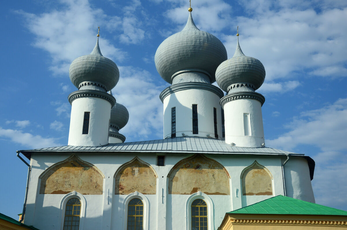 Тихвинский Богородице-Успенский мужской монастырь. Собор Успения Пресвятой Богородицы, Тихвин (Тихвинский район, Ленинградская область). архитектурные детали