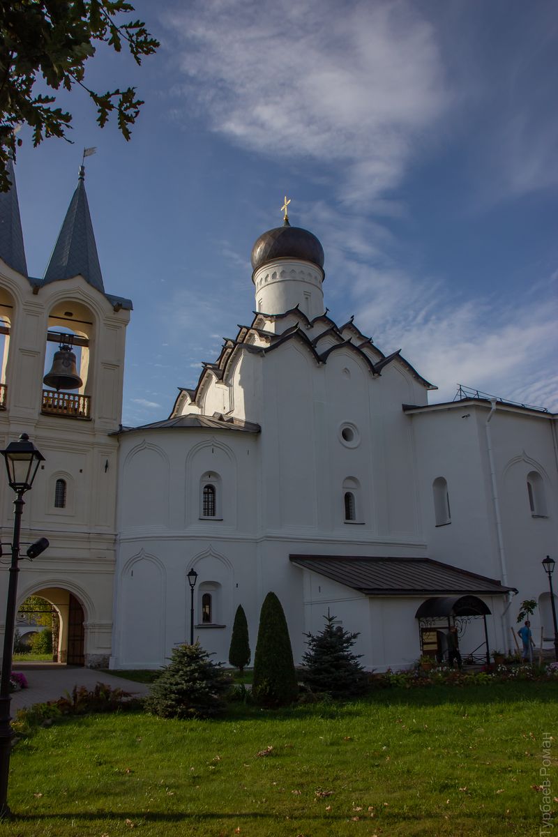 Тихвинский Богородице-Успенский мужской монастырь. Церковь Покрова Пресвятой Богородицы, Тихвин (Тихвинский район, Ленинградская область). фасады, Вид с севера