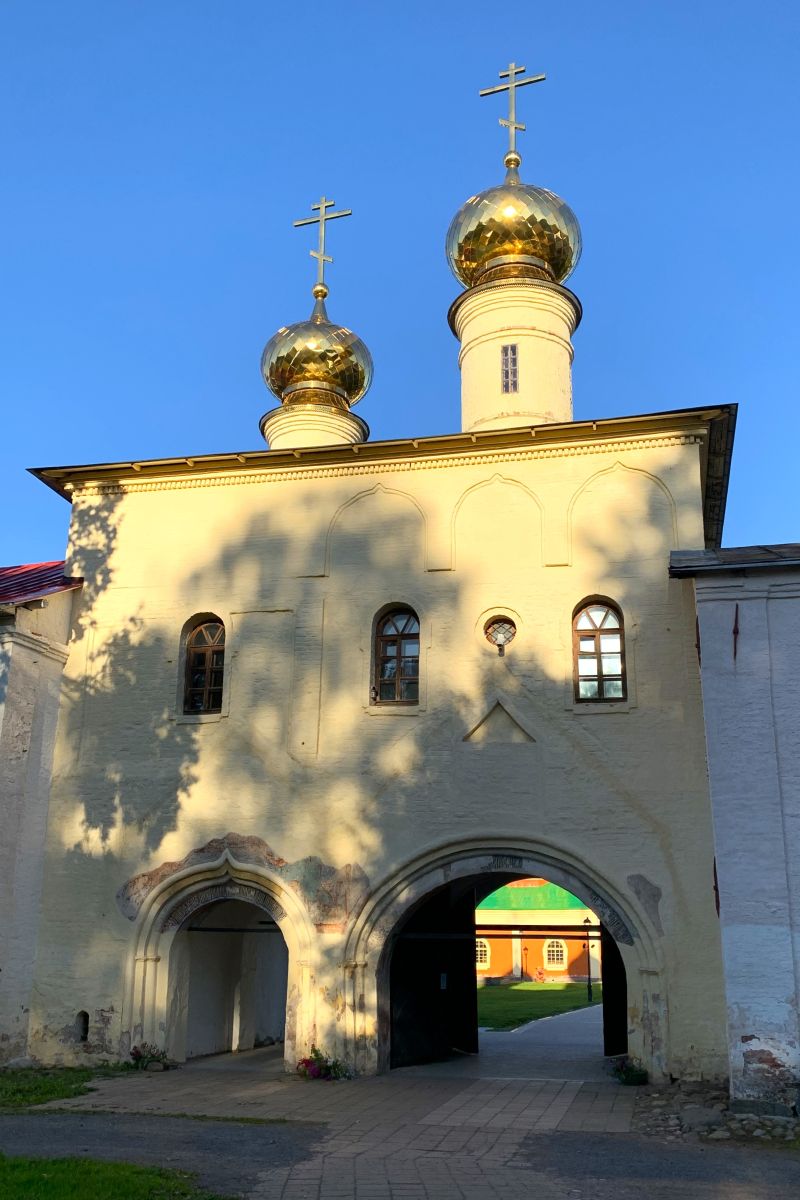 Тихвинский Богородице-Успенский мужской монастырь. Церковь Вознесения Господня, Тихвин (Тихвинский район, Ленинградская область). фасады