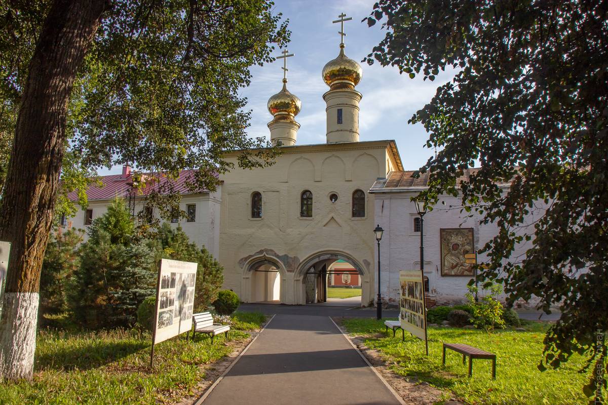 Тихвинский Богородице-Успенский мужской монастырь. Церковь Вознесения Господня, Тихвин (Тихвинский район, Ленинградская область). фасады, Вид с запада