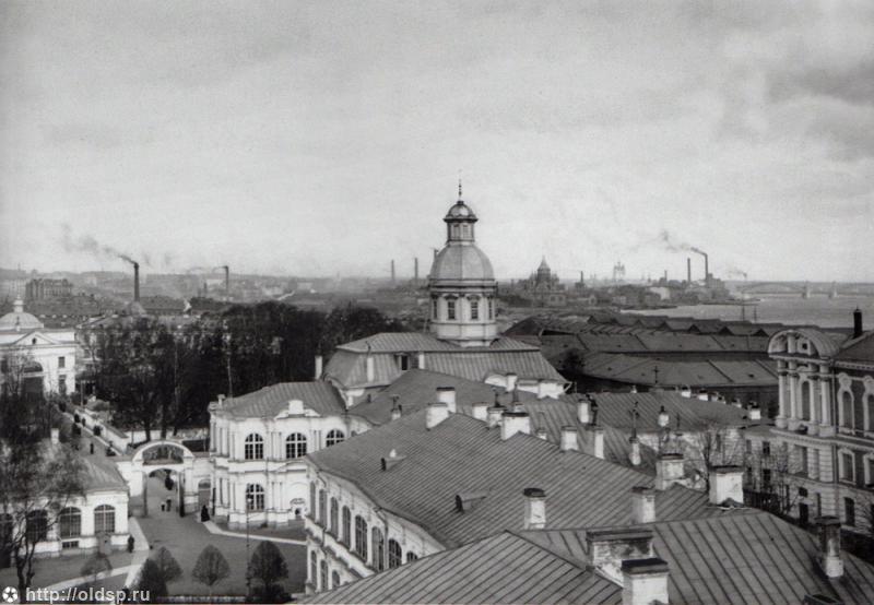 Троицкая Александро-Невская лавра. Церковь Благовещения Пресвятой Богородицы, Центральный район (Санкт-Петербург, г. Санкт-Петербург). архивная фотография, Фото с сайта pastvu.ru Фото 1910-1915 гг.