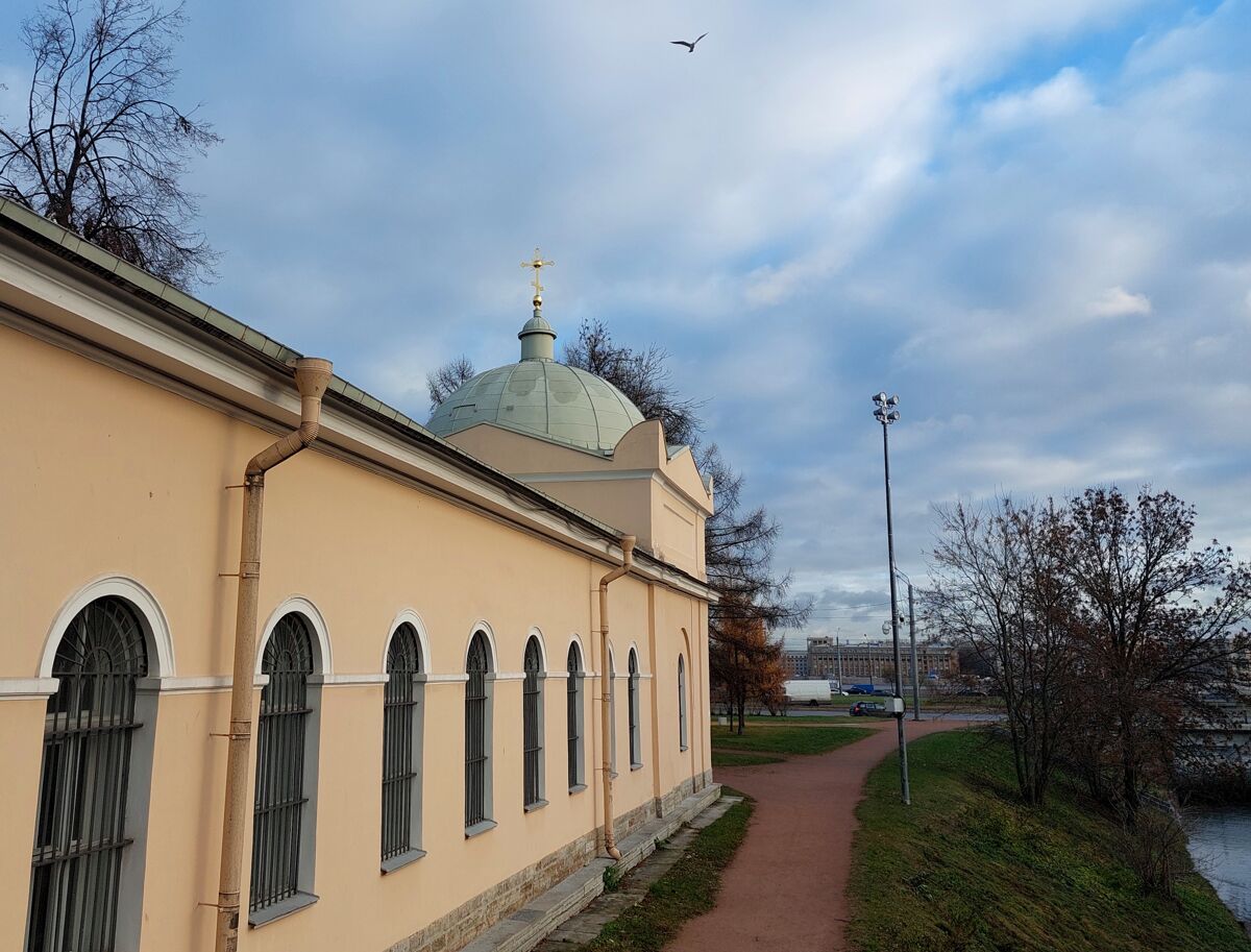 Троицкая Александро-Невская лавра. Церковь Лазаря Четверодневного, Центральный район (Санкт-Петербург, г. Санкт-Петербург). фасады