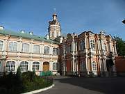 Центральный район. Троицкая Александро-Невская лавра. Церковь Феодора Новгородского