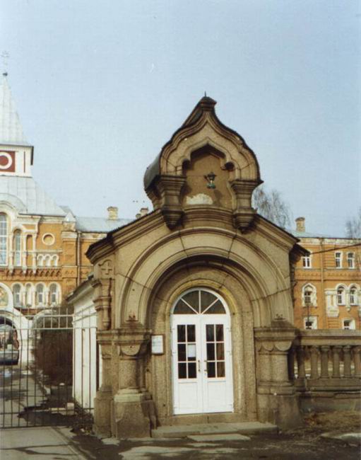Троицкая Сергиева Приморская пустынь. Часовня Покрова Пресвятой Богородицы, Стрельна (Санкт-Петербург, Петродворцовый район, г. Санкт-Петербург). фасады, Одна из часовен при входе