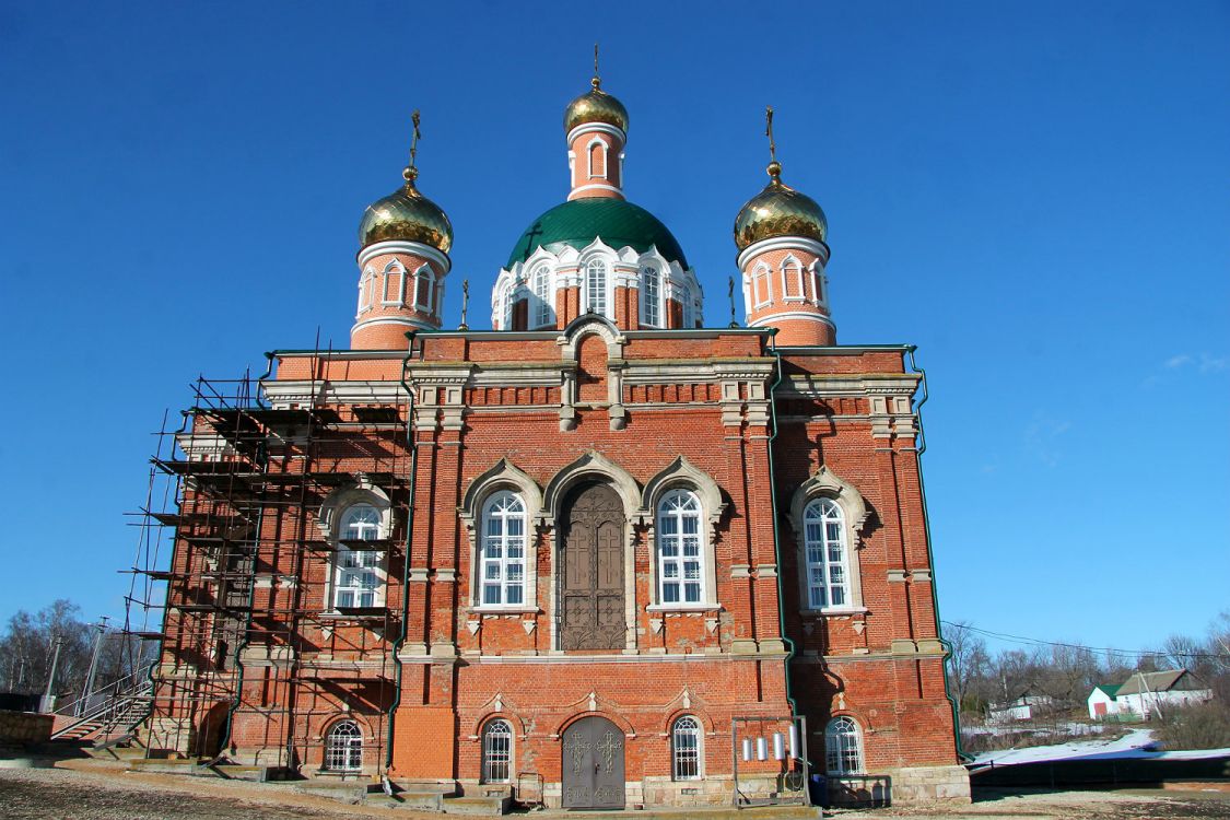 Сезеновский Иоанно-Казанский женский монастырь. Собор Троицы Живоначальной, Сезёново (Лебедянский район, Липецкая область). фасады
