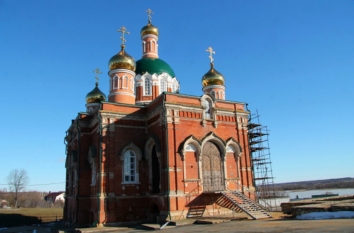Сезеновский Иоанно-Казанский женский монастырь. Собор Троицы Живоначальной, Сезёново (Лебедянский район, Липецкая область). фасады