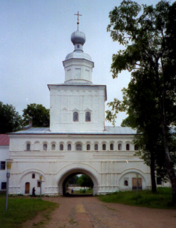 Валдай. Иверский монастырь. Церковь Михаила Архангела. фасады, западный фасад