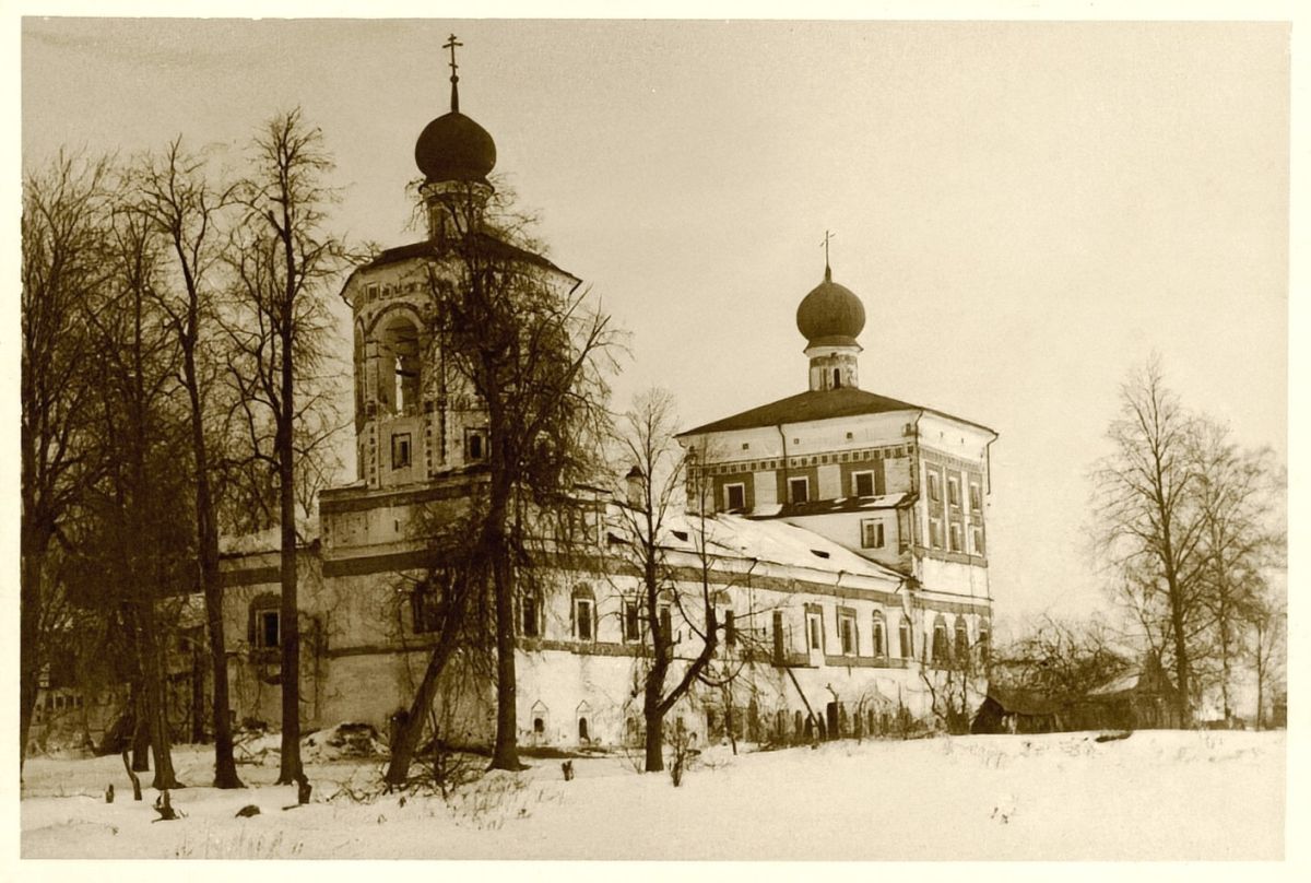 Николо-Вяжищский ставропигиальный женский монастырь. Церковь Иоанна Богослова с трапезной церковью Вознесения Господня, Вяжищи (Новгородский район, Новгородская область). архивная фотография, Фото 1942 г. с аукциона e-bay.de