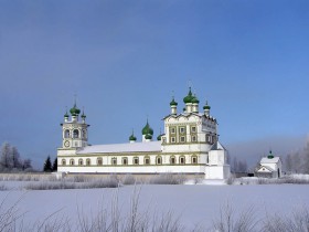 Вяжищи. Николо-Вяжищский ставропигиальный женский монастырь. Церковь Иоанна Богослова с трапезной церковью Вознесения Господня