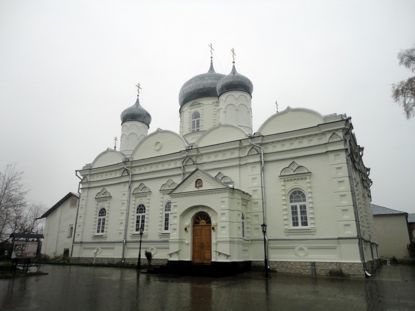 Великий Новгород. Зверин монастырь. Собор Покрова Пресвятой Богородицы. фасады