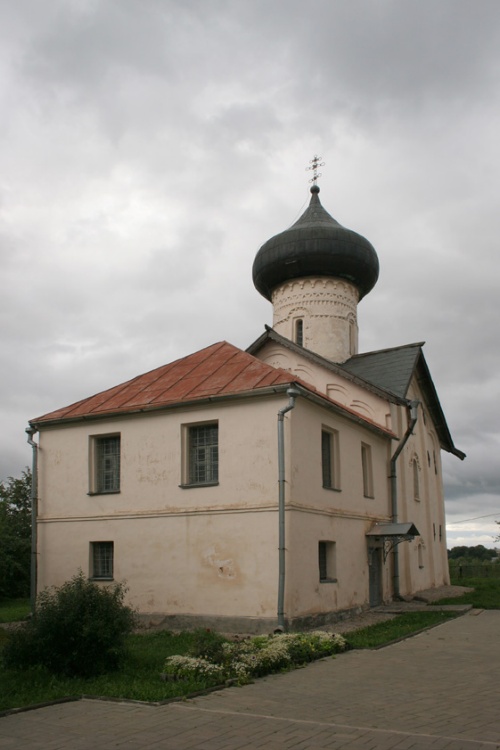 Великий Новгород. Зверин монастырь. Церковь Симеона Богоприимца. фасады