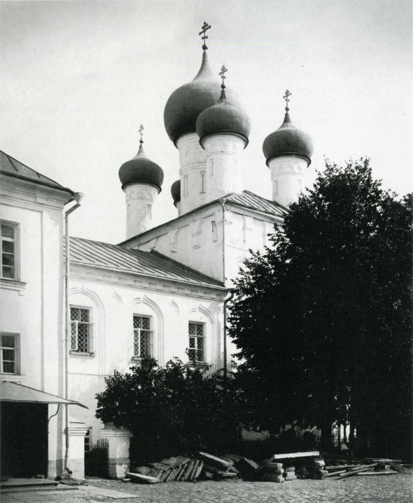 Духов монастырь. Церковь Троицы. Начало XX века., архивная фотография. Духов монастырь. Церковь Троицы Живоначальной, Великий Новгород (Великий Новгород, город, Новгородская область)