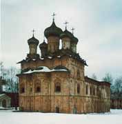 Великий Новгород. Духов монастырь. Церковь Троицы Живоначальной
