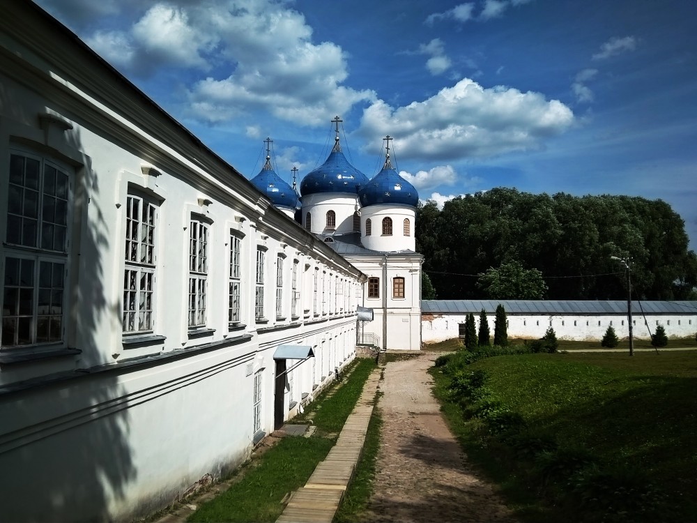 Юрьево. Юрьев мужской монастырь. Собор Воздвижения Креста Господня. фасады