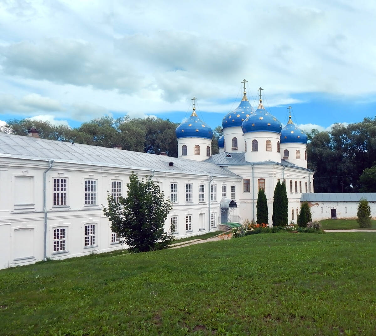 Юрьев мужской монастырь. Собор Воздвижения Креста Господня, Юрьево (Великий Новгород, город, Новгородская область). фасады
