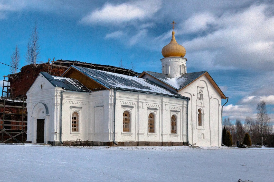Никольский Косинский монастырь. Церковь Николая Чудотворца, Косино (Старорусский район, Новгородская область). фасады