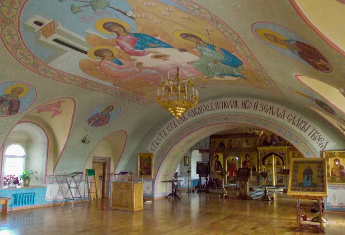 Успенская Флорищева мужская пустынь. Церковь Троицы Живоначальной, Фролищи (Володарский район, Нижегородская область). интерьер и убранство