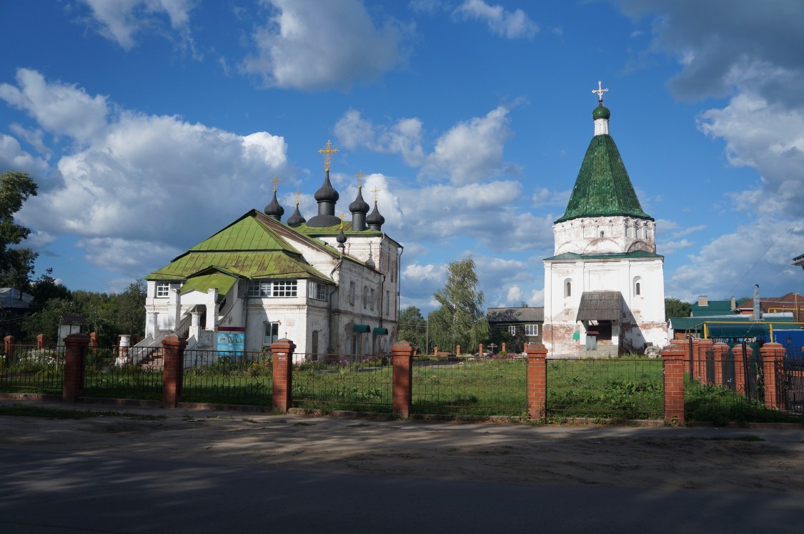 Балахна. Покровский монастырь. фасады