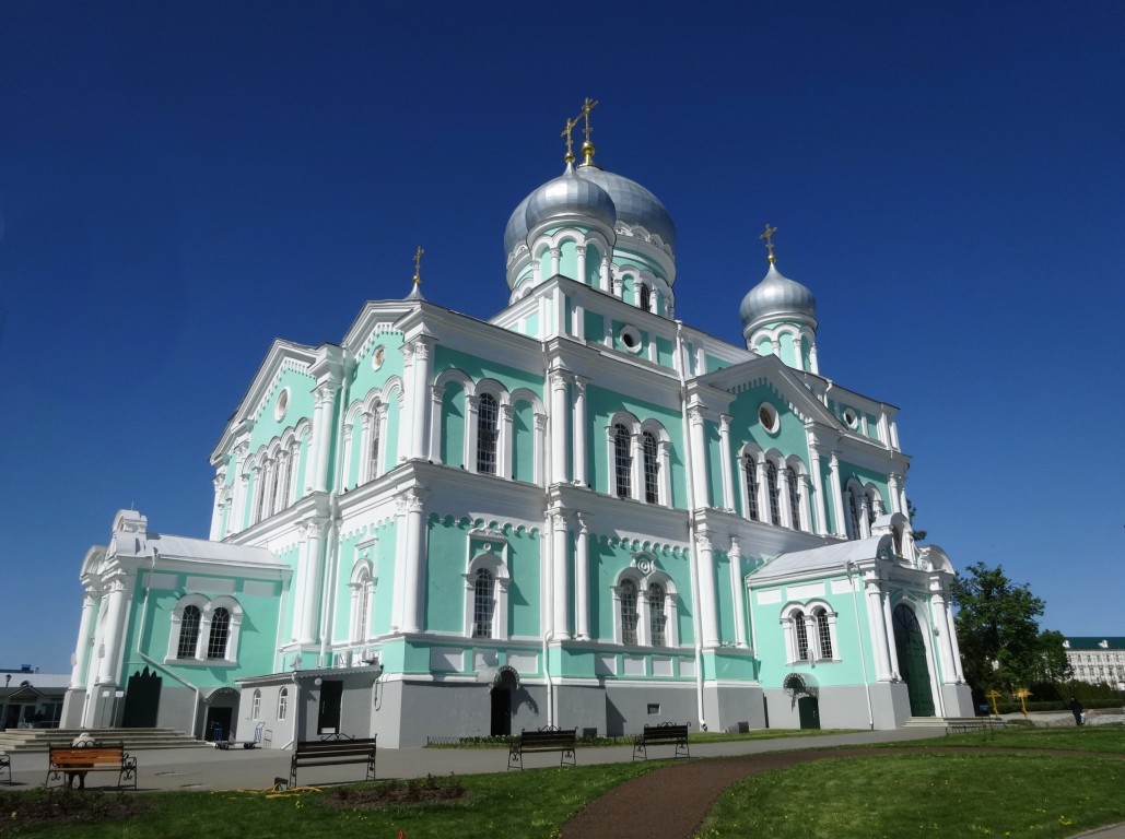 Серафимо-Дивеевский Троицкий монастырь. Собор Троицы Живоначальной, Дивеево (Дивеевский район, Нижегородская область). фасады, вид с юго-запада