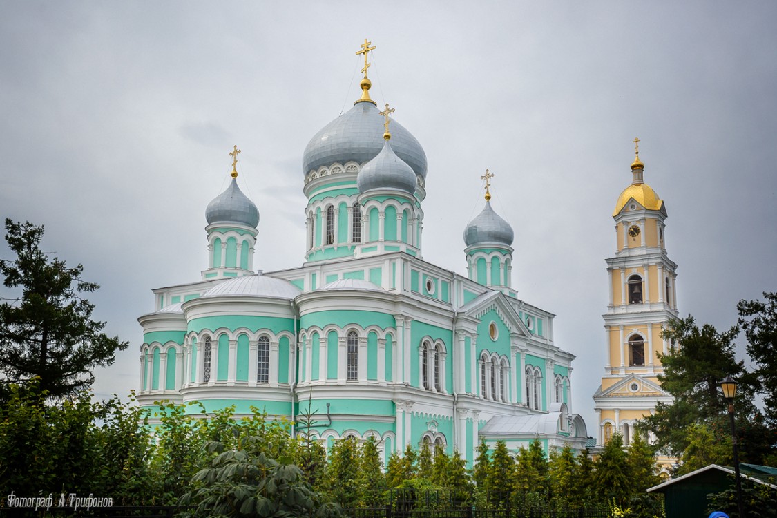 Серафимо-Дивеевский Троицкий монастырь. Собор Троицы Живоначальной, Дивеево (Дивеевский район, Нижегородская область). фасады