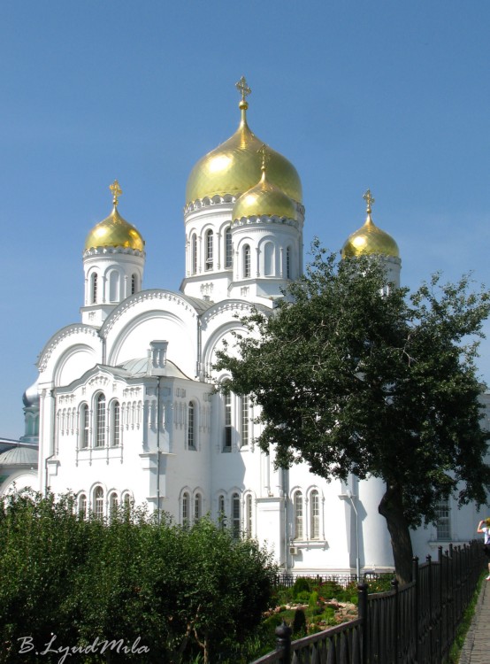 Дивеево. Серафимо-Дивеевский Троицкий монастырь. Собор Спаса Преображения. фасады