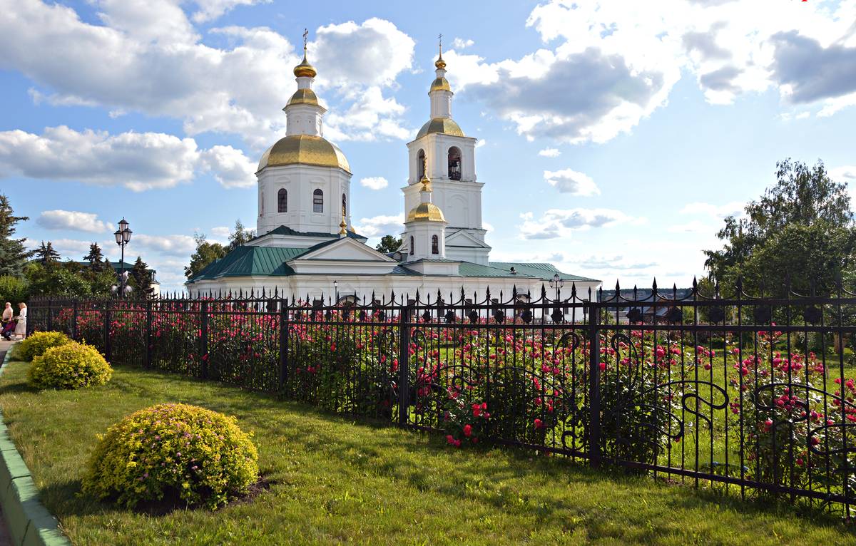 художественные фотографии. Серафимо-Дивеевский Троицкий монастырь. Собор Казанской иконы Божией Матери с церковью Рождества Христова и подземной церковью Рождества Пресвятой Богородицы, Дивеево (Дивеевский район, Нижегородская область)