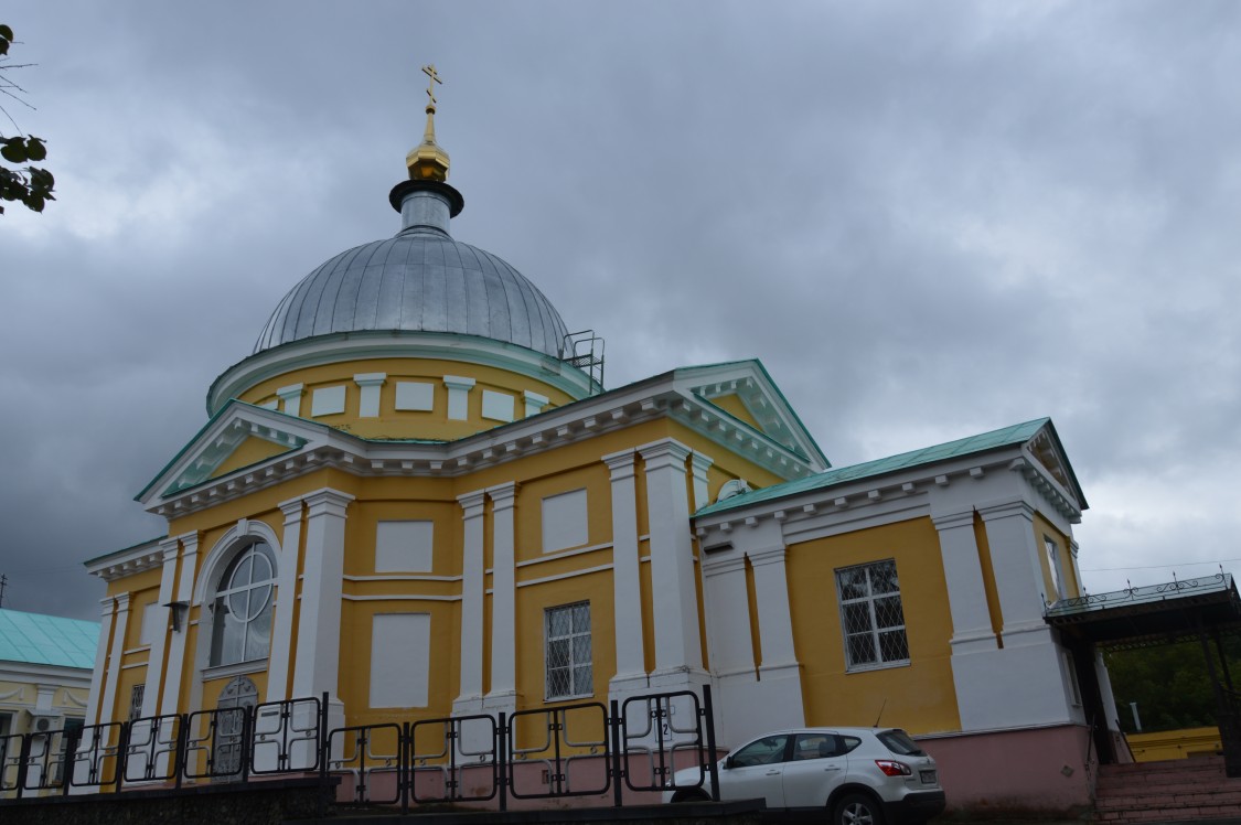 Саров. Успенская пустынь. Церковь Всех Святых на кладбище. фасады