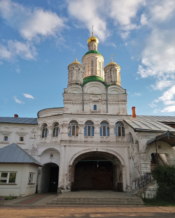 Макарьево. Троицкий Макариев Желтоводский монастырь. Церковь Михаила Архангела. фасады