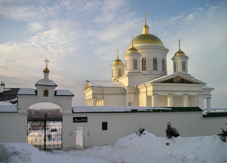 Нижегородский район. Благовещенский монастырь. Церковь Алексия, митрополита Московского. общий вид в ландшафте