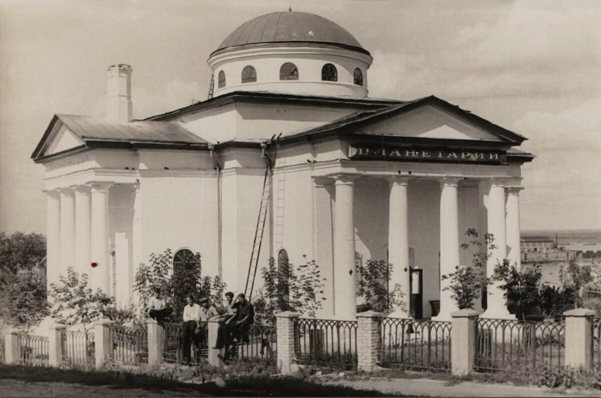 Благовещенский монастырь. Церковь Алексия, митрополита Московского, Нижегородский район (Нижний Новгород, город, Нижегородская область). архивная фотография, Фото храма сделанное в 1955-1960-гг., когда в церкви находился нижегородский планетарий. С сайта: Pastvu.соm/1314125