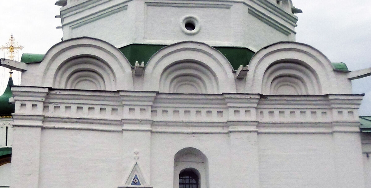 Печёрский Вознесенский монастырь. Церковь Евфимия Суздальского, Нижегородский район (Нижний Новгород, город, Нижегородская область). архитектурные детали, Закомары основного объема церкви