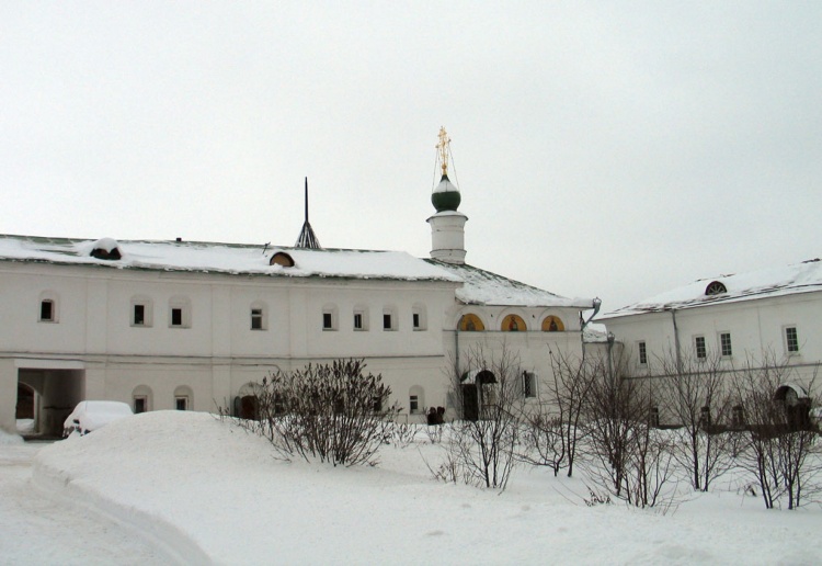 Нижегородский район. Печёрский Вознесенский монастырь. Церковь Петра и Павла. общий вид в ландшафте