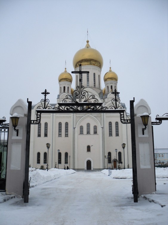 Новосибирск. Собор Троицы Живоначальной (