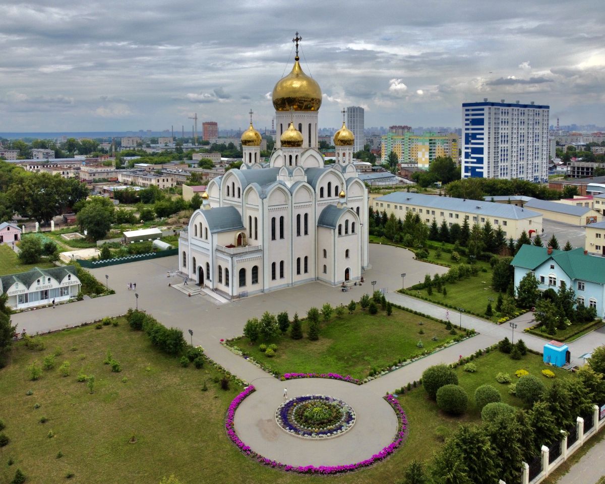 Собор Троицы Живоначальной (