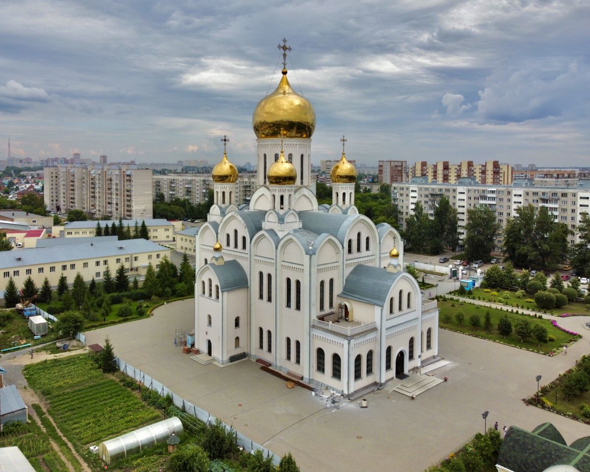 Собор Троицы Живоначальной (