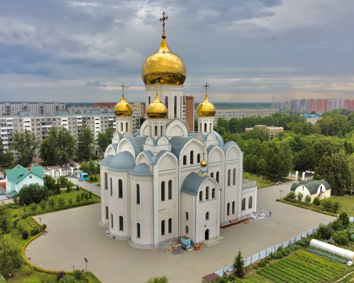 Собор Троицы Живоначальной (