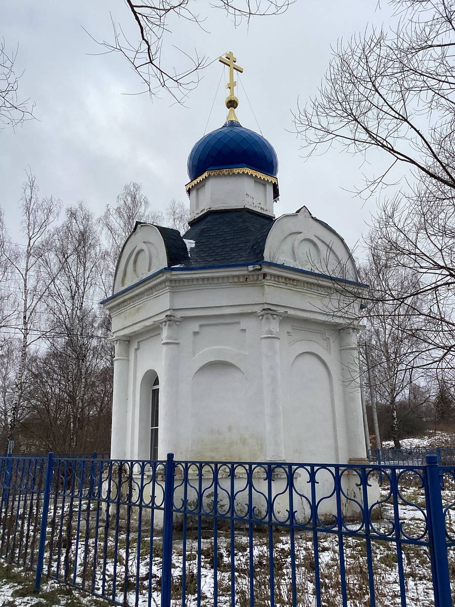 Вид с юго-востока, фасады. Часовня Тихвинской иконы Божией Матери, Дмитриевское (Заокский район, Тульская область)