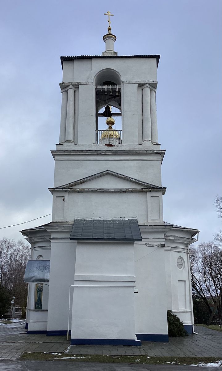 Вид с запада, фасады. Церковь Димитрия Ростовского, Дмитриевское (Заокский район, Тульская область)