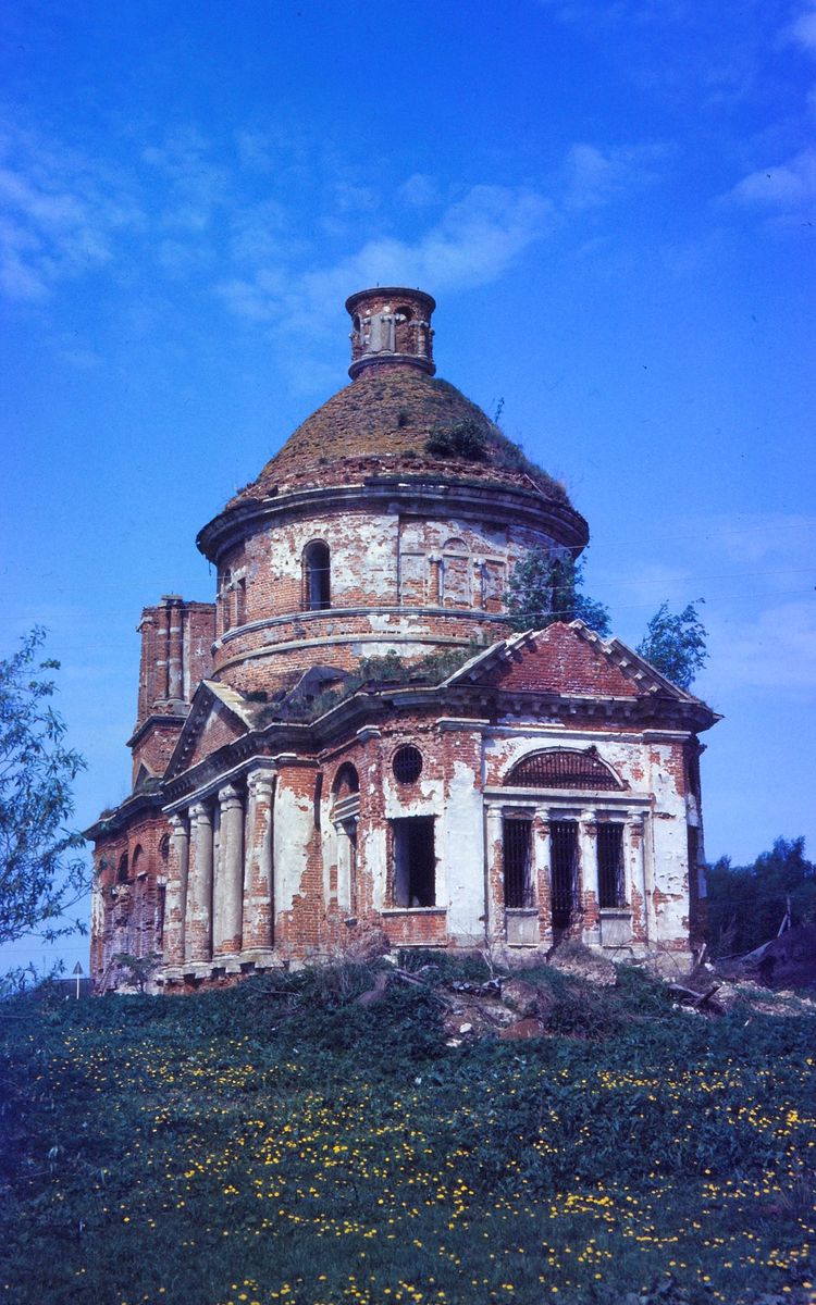 фасады. Церковь Димитрия Ростовского, Дмитриевское (Заокский район, Тульская область)